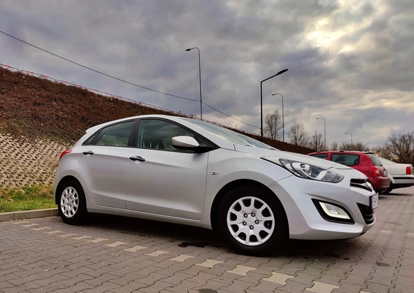 Hyundai I30 cena 37900 przebieg: 113756, rok produkcji 2015 z Węgorzyno małe 742